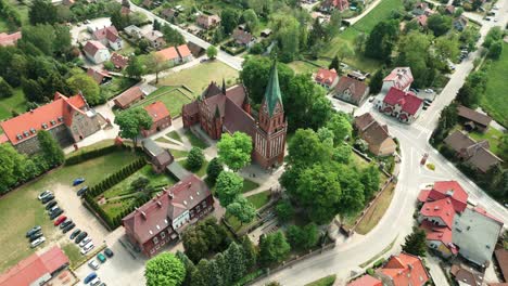 Wunderschönes-Dorf-Gietrzwałd-Und-Das-Heiligtum-Unserer-Lieben-Frau-Von-Gietrzwałd