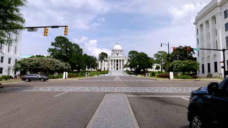 Dexter-Avenue-Und-Alabama-State-Capitol-Building-In-Montgomery,-Alabama-Mit-Stabilem-Video