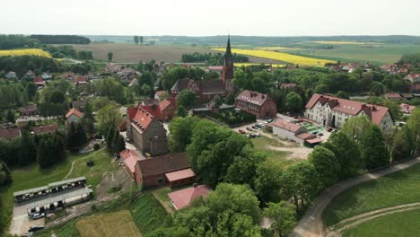 Das-Dorf-Gietrzwałd-Und-Das-Heiligtum-Unserer-Lieben-Frau-Von-Gietrzwałd