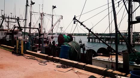 Fischtrawler-Im-Hafen-Von-Portland,-Maine
