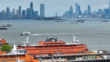 Staten-Island-Ferry-with-Statue-of-Liberty-and-New-York-City-skyline-in-distance