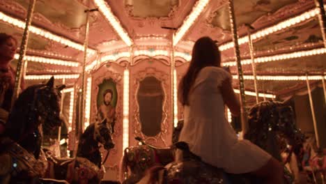 Merry-Go-Round-Carousel-in-Florence,-Italy-Downtown-Piazza-della-Repubblica-Active-Close-Up-with-People