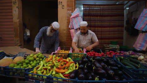Mercado-Tradicional-Con-Diversas-Verduras-En-Ghardaia-En-El-Valle-De-M&#39;zab,-Argelia