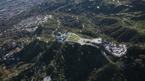 Observatorio-Aéreo-Griffith-En-Un-Día-Soleado-En-Helicóptero