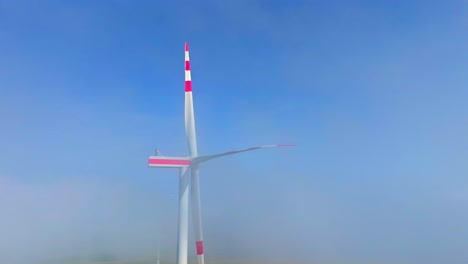 Wind-Turbine-During-A-Misty-Day-In-Weinviertel,-Austria---close-up