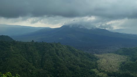 establish-shot-of-Timelapse-Sky-and-black-cloud