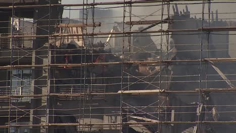 Apartment-construction-site-total-loss-after-catastrophic-fire