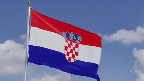 Bandera-De-Croacia-Moviéndose-En-El-Viento-Con-Un-Cielo-Azul-Claro-En-El-Fondo,-Nubes-Moviéndose-Lentamente,-Asta-De-Bandera,-Cámara-Lenta