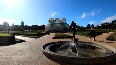 tourist-taking-photo-on-the-main-attraction-in-city