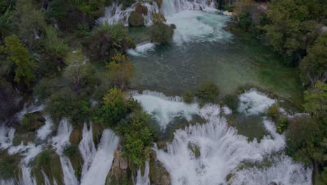 Reveal-shot-of-Krka-waterfalls-in-national-park-in-Croatia