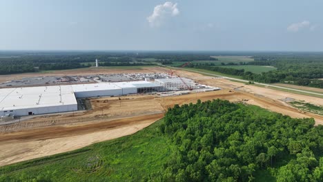 4K-Aerial-fly-over-of-BlueOval-City-in-Stanton,-TN