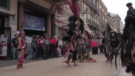 Mexican-folk-dancers-dancing-in-the-street