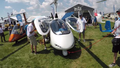 rotorcraft-on-display-at-air-show