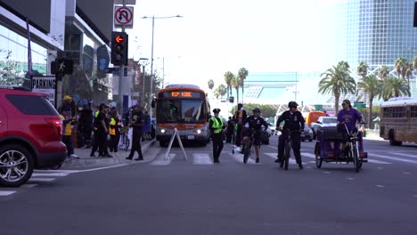 Autobuses-En-Las-Calles-Con-Mensaje-Rip-Kobe.