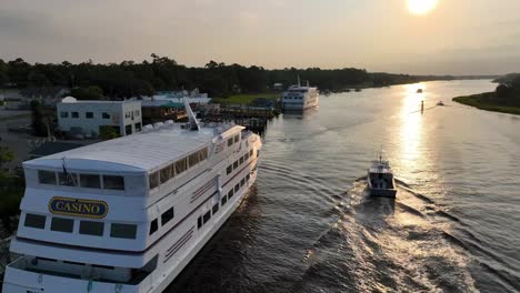 Offshore-Glücksspielboot-Little-River-SC,-South-Carolina