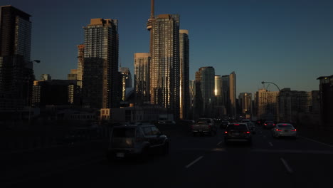 Early-evening-traffic-on-the-Gardiner-Expressway-in-Toronto