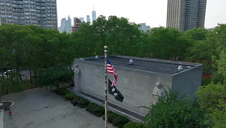 Das-Brooklyn-War-Memorial-Ist-Ein-Kriegsdenkmal-In-Brooklyn,-Cadman-Plaza,-New-York
