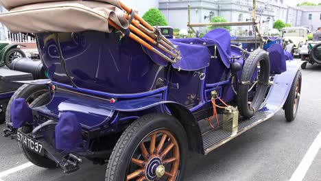 Hermosa-Carrocería-Y-Color-De-Coches-Antiguos-En-El-Gordon-Bennett-Motor-Rally-En-Kildare,-Irlanda,-Automovilismo-De-Una-época-Pasada