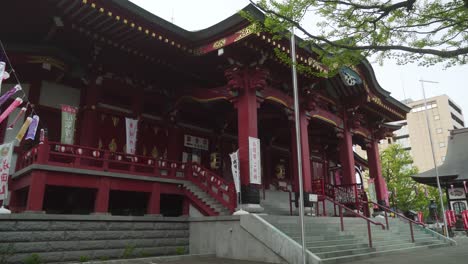 Vista-Cercana-Del-Templo-Naritasan-Sapporo-Betsuin-Shinyi-ji