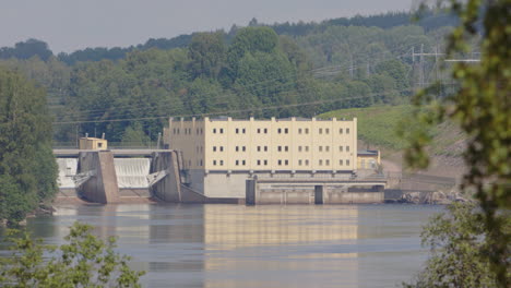 Wasserkraftwerk-Bullerforsen-Im-Fluss-Dal,-Borlänge