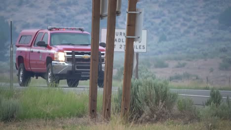 fire-truck-responds-with-lights---forest-fire