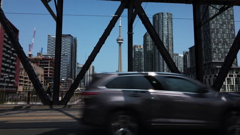 Grand-city-view-of-urban-atmosphere-on-Bathurst-Street-Bridge-in-Toronto