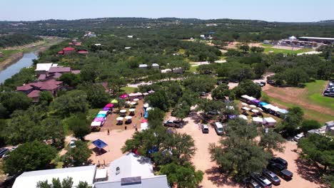 Aerial-footage-of-the-Pedernales-Farmers-Market-in-Spicewood-Texas