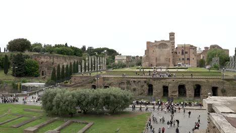 Con-Vistas-A-Meta-Sudán-Y-Al-Foro-Romano-Al-Fondo.