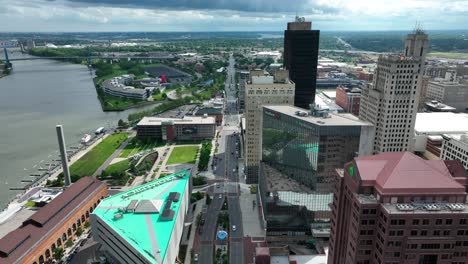 Toledo,-Ohio-Downtown-Aus-Drohnenperspektive