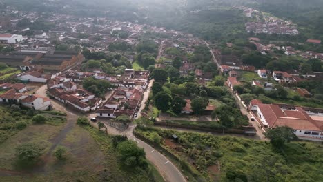 Vista-Aérea-De-Barichara-Pequeño-Pueblo-Colonial-En-El-Departamento-De-Santander-De-Colombia