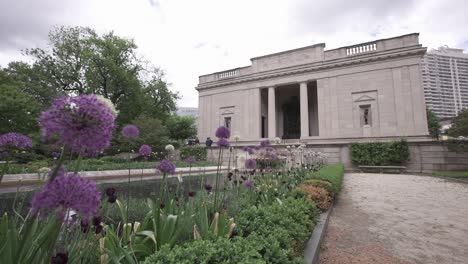 Toma-Relajante-Del-Museo-Rodin-En-Filadelfia,-Pa