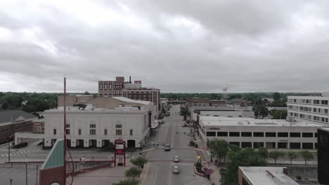 Downtown-Elkhart,-Indiana-with-drone-video-moving-up