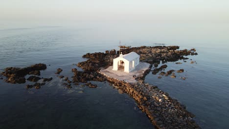 La-Iglesia-De-Agios-Nikolaos-En-La-Ciudad-De-Georgioupolis-En-Creta,-Grecia.