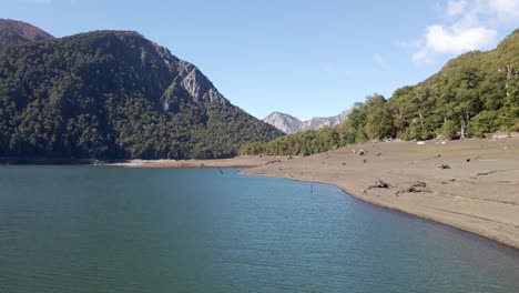 Der-Atemberaubende-Conguillio-Nationalpark-In-Araukanien-In-Chile,-Aufgenommen-Mit-Einer-Drohne
