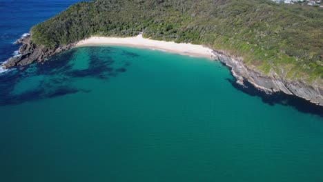 Seal-Rocks---Mid-North-Coast---New-South-Wales--NSW---Australia---Pan-Up-Aerial-Shot