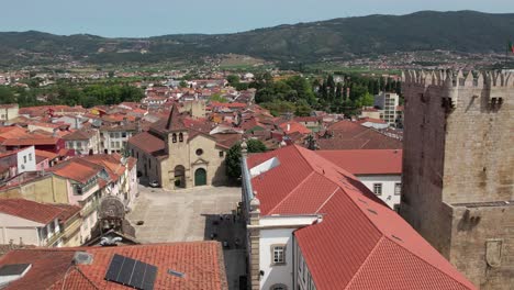 Luftaufnahme-Des-Historischen-Stadtzentrums-Von-Chaves,-Portugal