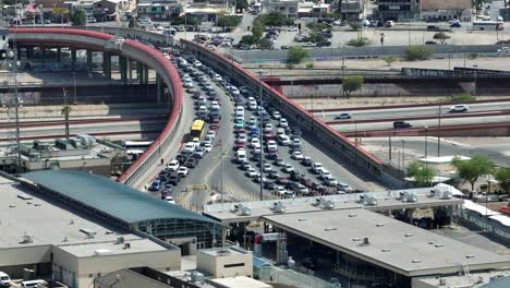 Zoll--Und-Grenzpatrouille-Der-Vereinigten-Staaten-An-Der-Internationalen-Brücke-Paso-Del-Norte