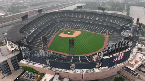 Campo-De-Tarifa-Garantizada,-Es-Un-Estadio-De-Béisbol-Hogar-De-Los-Medias-Blancas-De-Chicago-Y-Está-Ubicado-En-El-Lado-Sur-De-Chicago,-Illinois