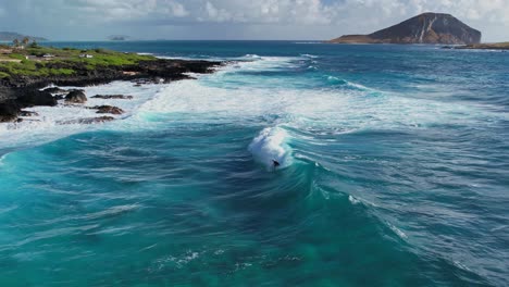 Surfer-catching-wave,-but-spectacularly-wiping-out-in-slow-motion--Makapuu-beach-on-Oahu-Hawaii