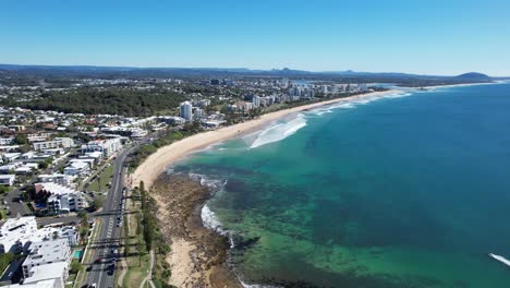 Suburban-Beachfront-of-Mooloolaba-Beach,-Maroochydore-in-the-Sunshine-Coast-of-Queensland,-Australia