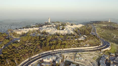 Hebräischer-Universitätscampus-Mount-Scopus-Jerusalem,-Luftaufnahme