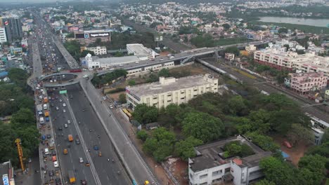 Luftaufnahmen-Vom-Überflug-Durch-Die-Stadt-Chennai