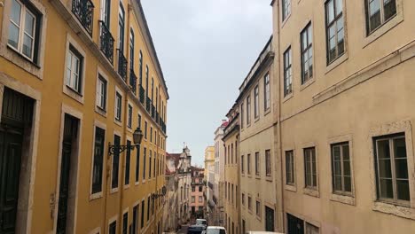 Calles-De-Lisboa,-Portugal-Durante-El-Día