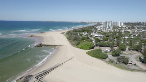 Beach-Of-Maroochydore-In-Queensland,-Australia---aerial-drone-shot