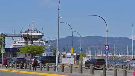 Terminal-De-Ferry-En-Campbell-River-A-Quadra-Island-En-Bc