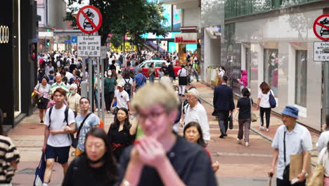 Statische-Aufnahme-Einer-Straße,-In-Der-Autos-In-Hongkong-Nicht-Erlaubt-Sind