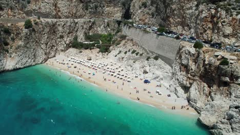 Increíble-Y-Hermosa-Playa-De-Kaputaş-En-La-Región-De-Antalya-De-Türkiye