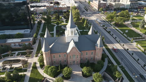 Aerial-parallax-over-and-around-LDS-Mormon-Temple-in-Provo,-Utah