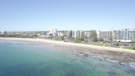 Coastal-Suburb-At-The-Mooloolaba-Beach-In-Queensland,-Australia