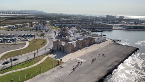 Blick-Auf-Die-Skyline-Des-Kreuzfahrthafens-La-Goulette-In-Tunesien